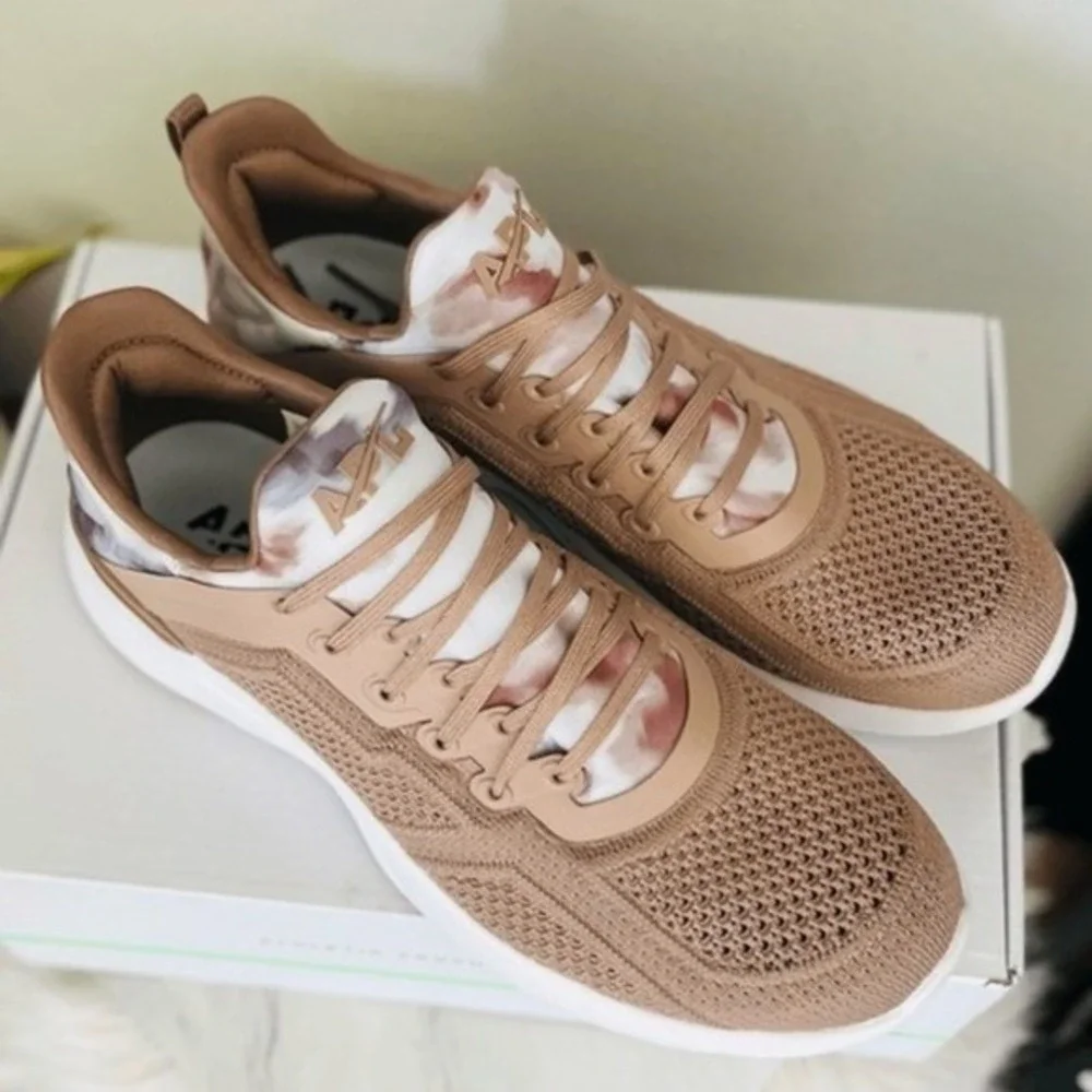 APL TechLoom Tracer Knit Training Tennis Shoe, Tie Dye/Tan, Size 11 NWT